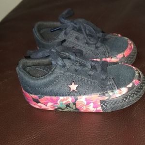 Converse one star floral shoes